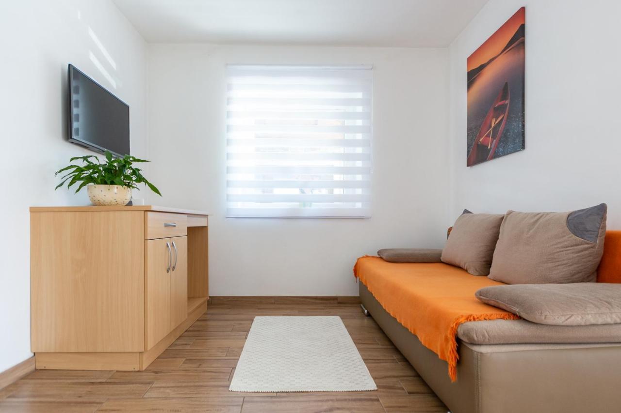 Apartments And Rooms Jeselnik بورتوروز المظهر الخارجي الصورة