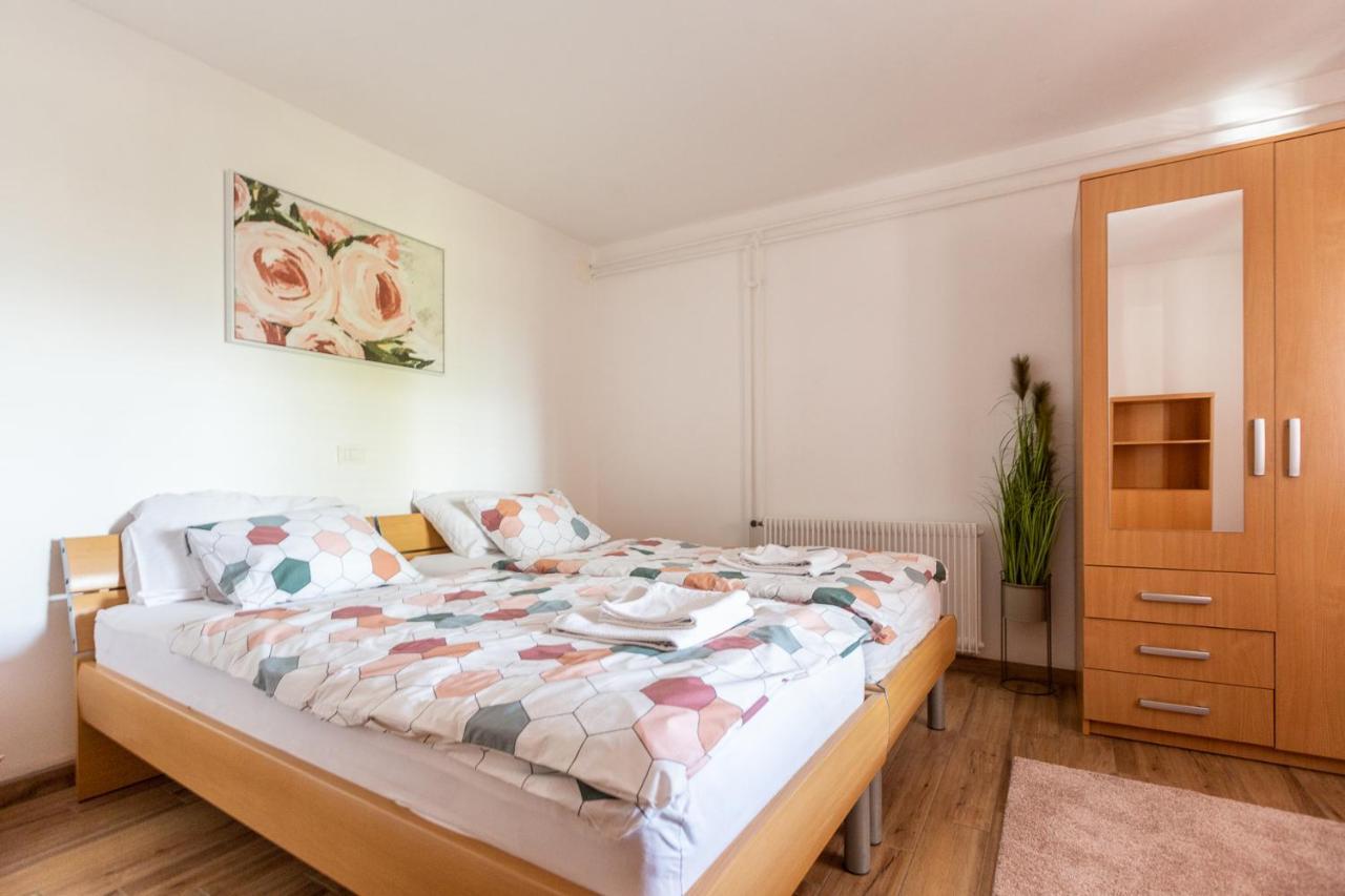 Apartments And Rooms Jeselnik بورتوروز المظهر الخارجي الصورة