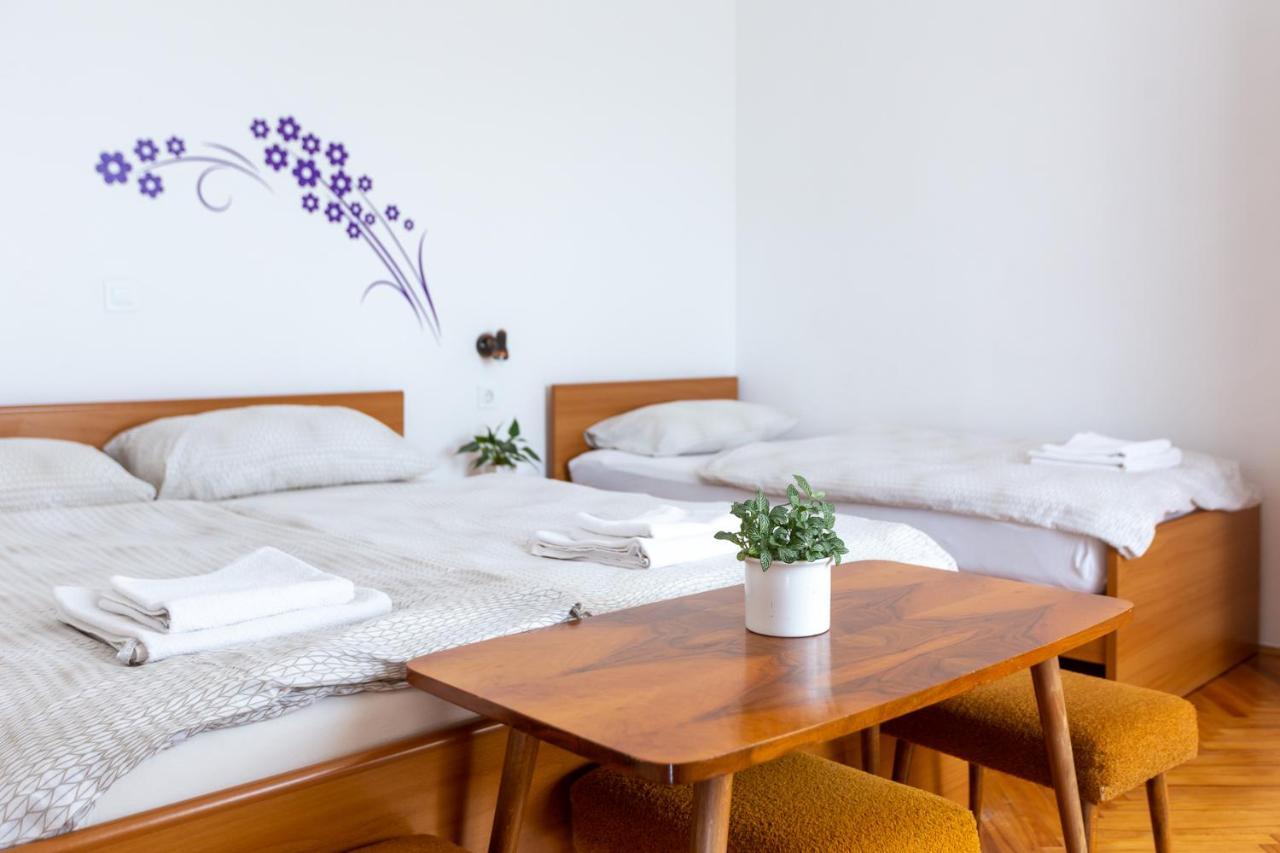 Apartments And Rooms Jeselnik بورتوروز المظهر الخارجي الصورة