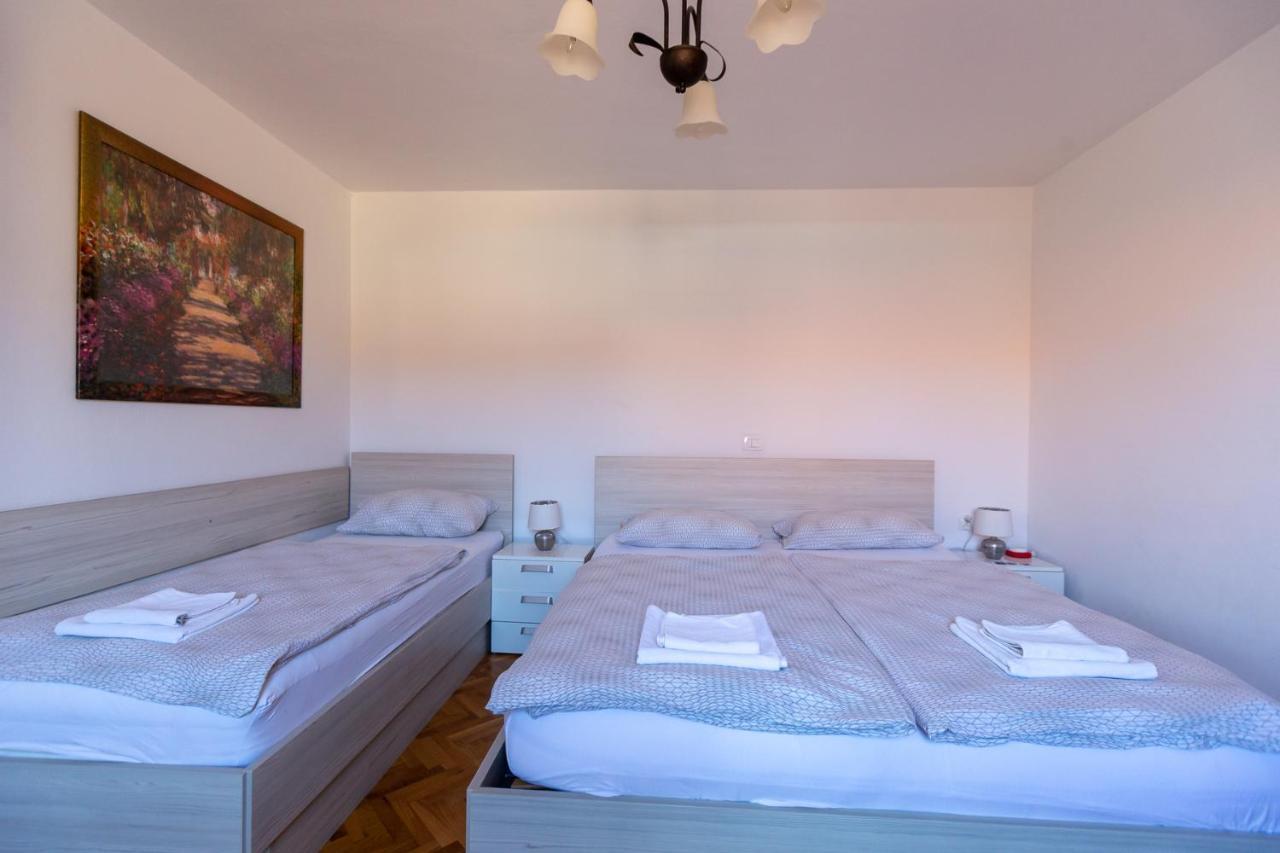 Apartments And Rooms Jeselnik بورتوروز المظهر الخارجي الصورة