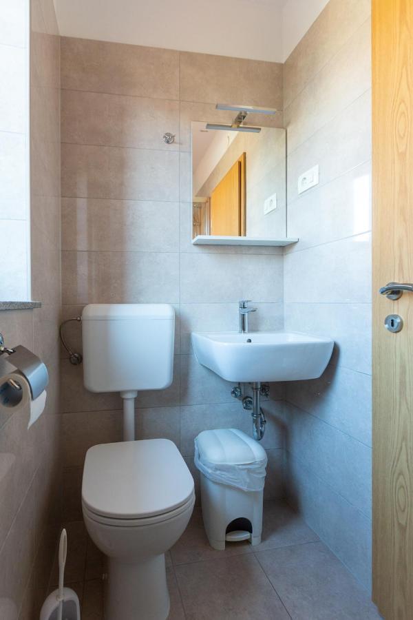 Apartments And Rooms Jeselnik بورتوروز المظهر الخارجي الصورة