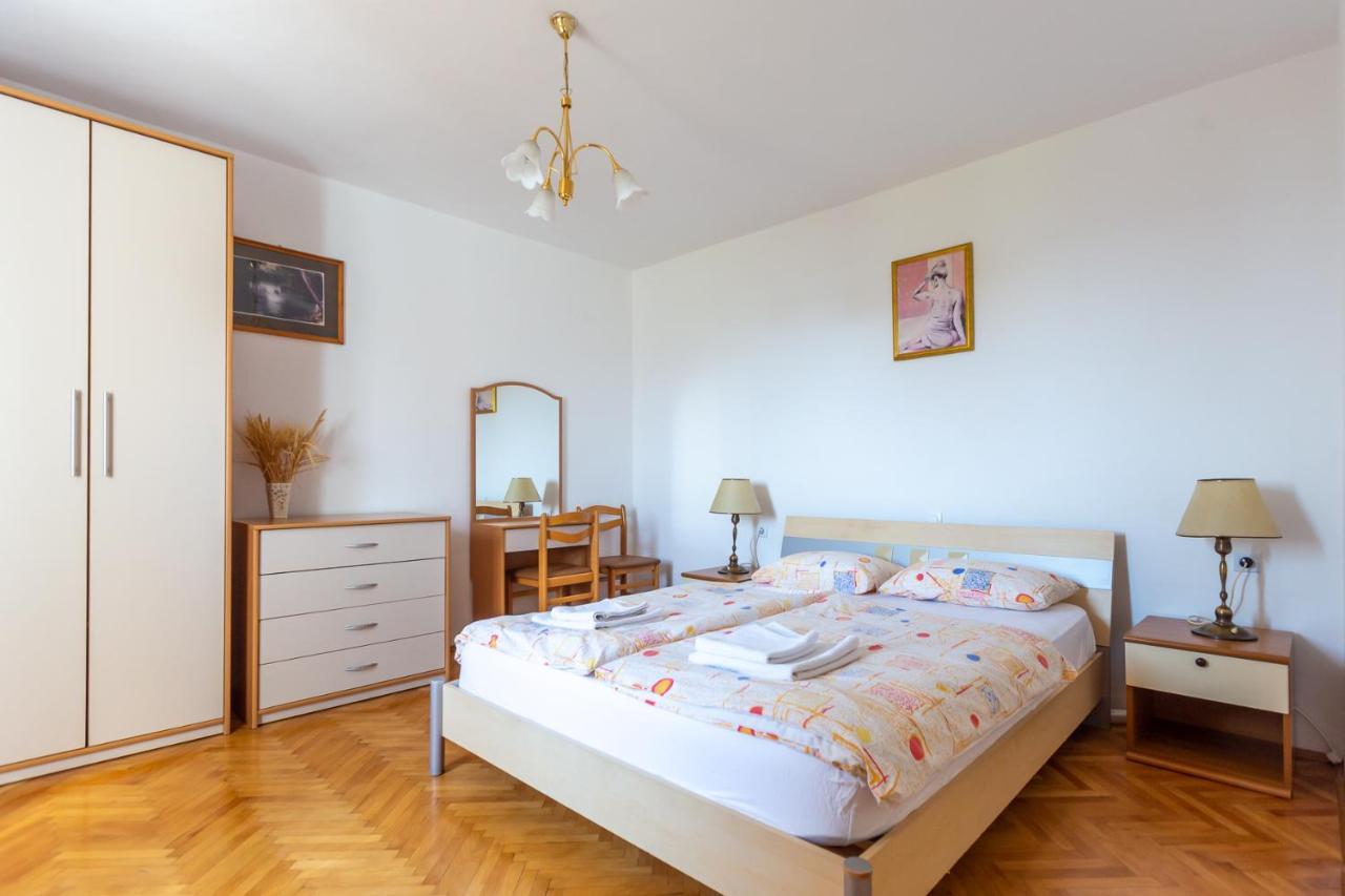 Apartments And Rooms Jeselnik بورتوروز المظهر الخارجي الصورة